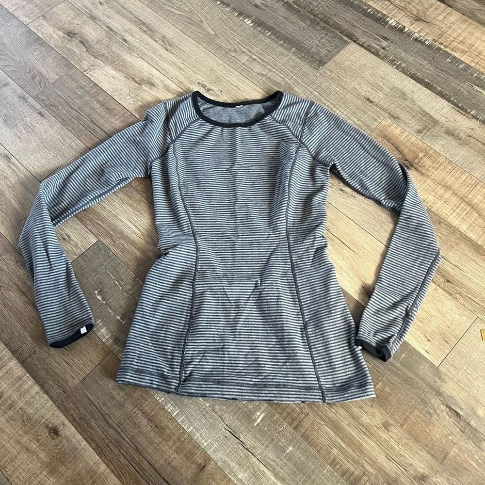 Lululemon Long Sleeve Running
Flannel size 6